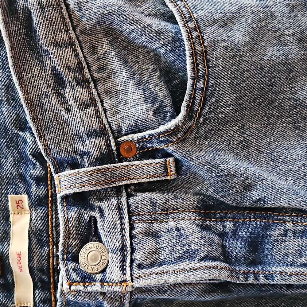 Levi's Wedgie Jeans Size 25